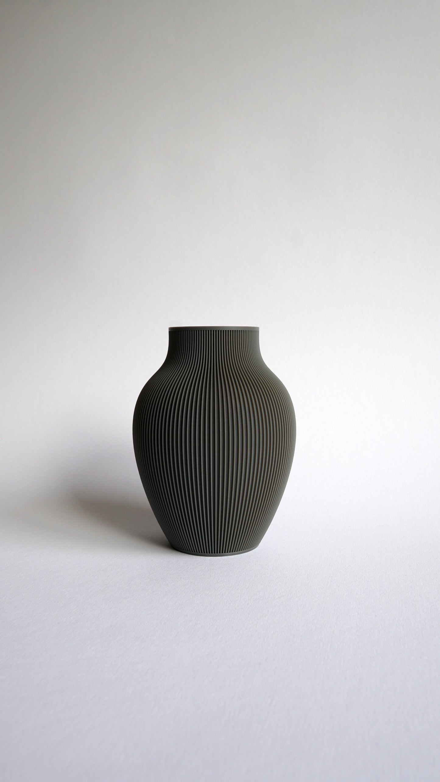 Hiku Vase