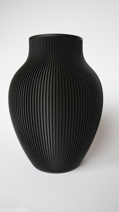 Hiku Vase